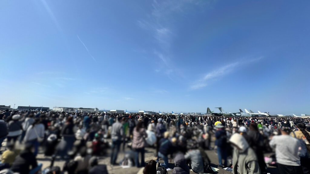 ブルーインパルス直前のエプロン