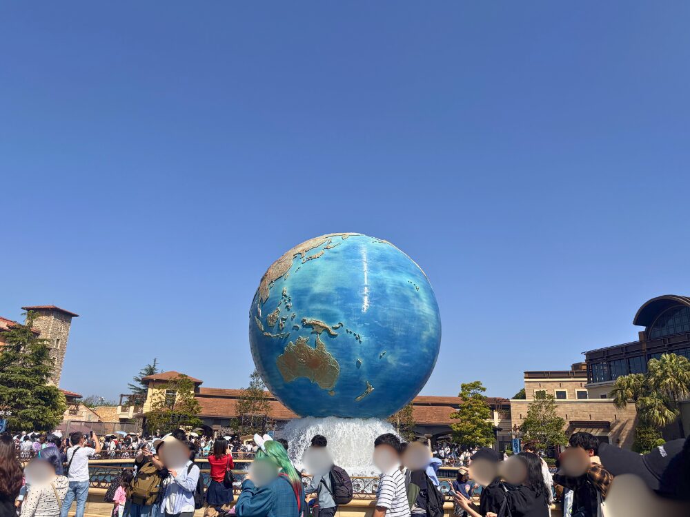 TDS地球儀前の写真