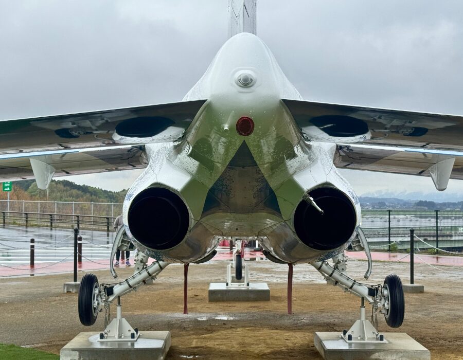 ブルーインパルス機体の写真