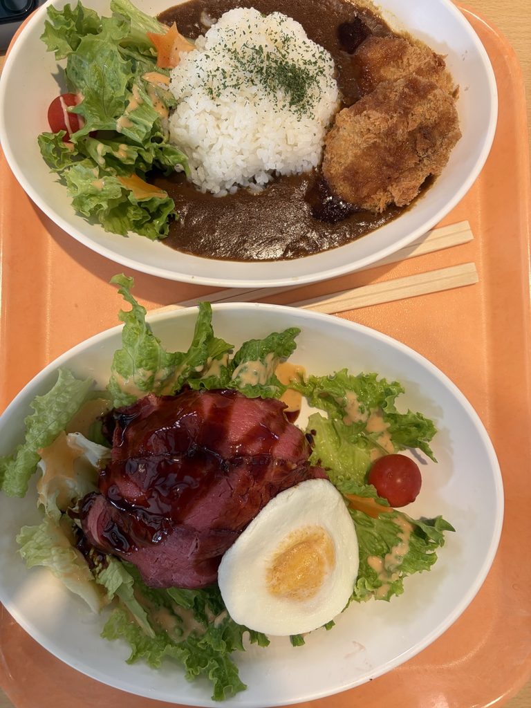カレーとローストビーフのプレート